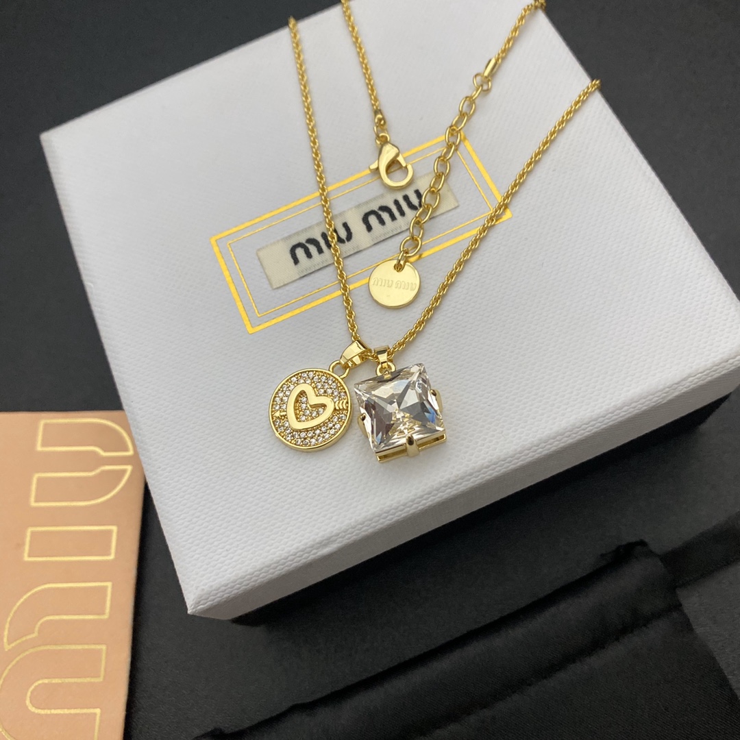 B305  miumiu--necklace 106611
