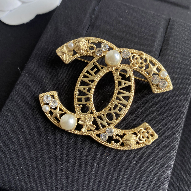 C120 Chanel brooch 107649