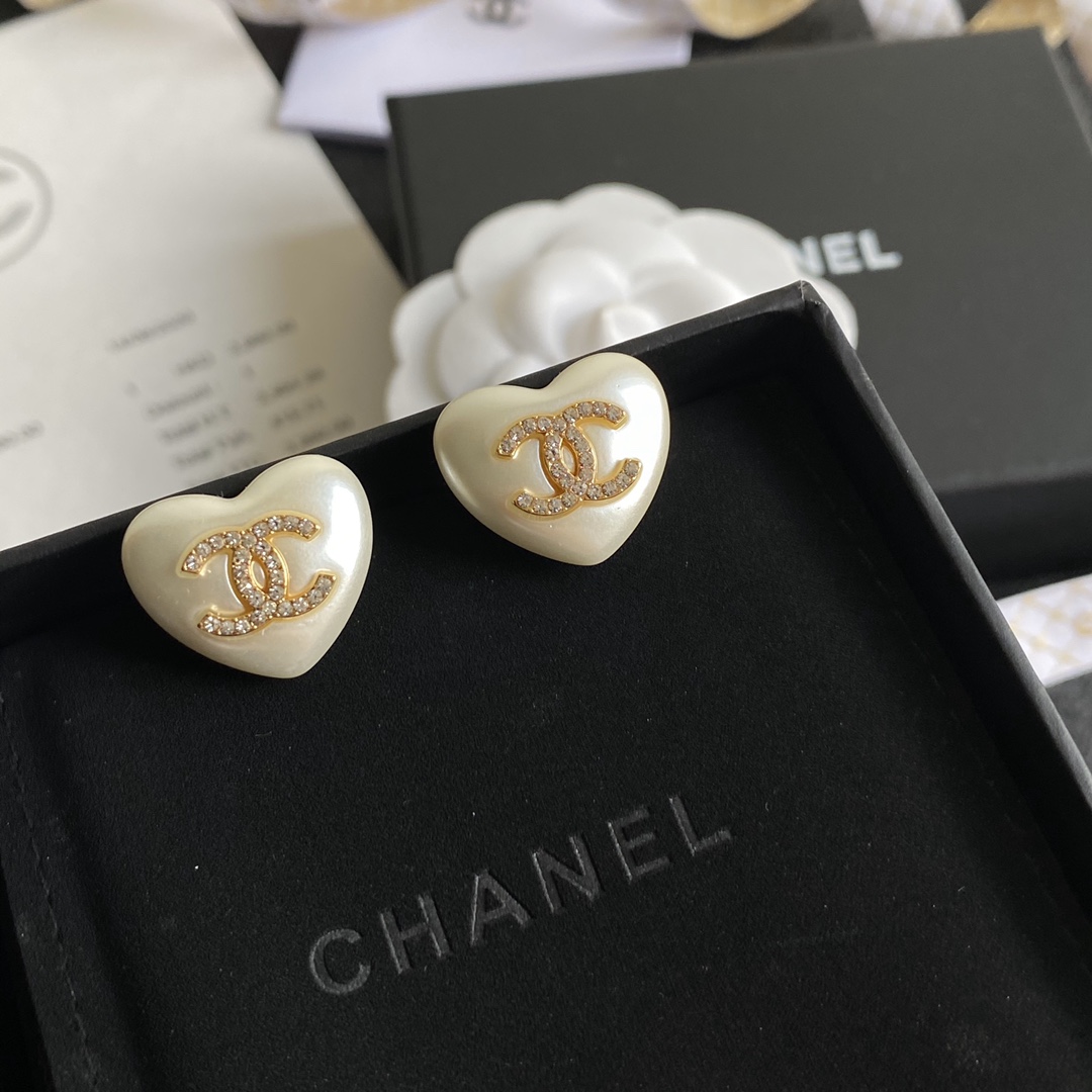 A612 Chanel earring 107654