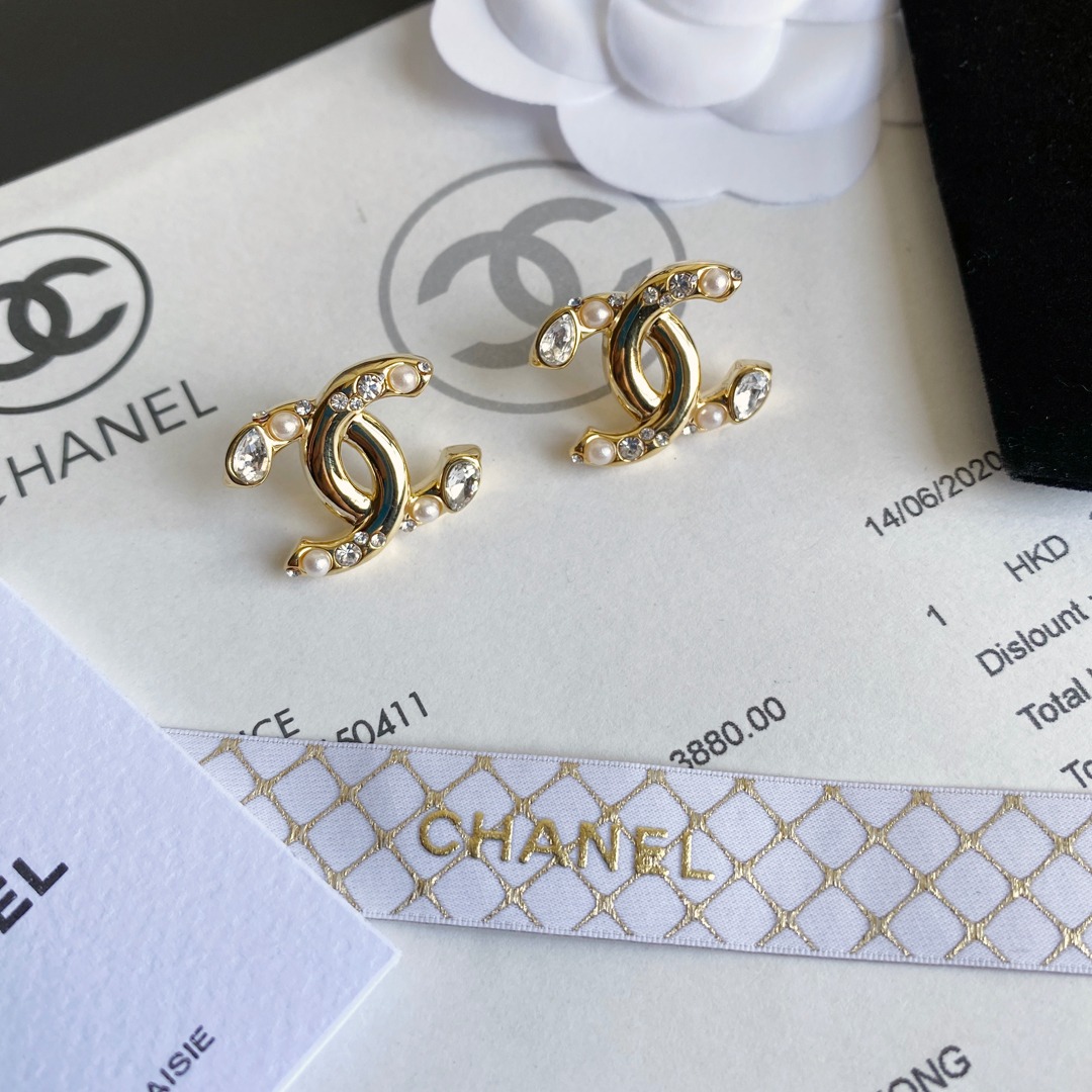 A054 Chanel earring 107655