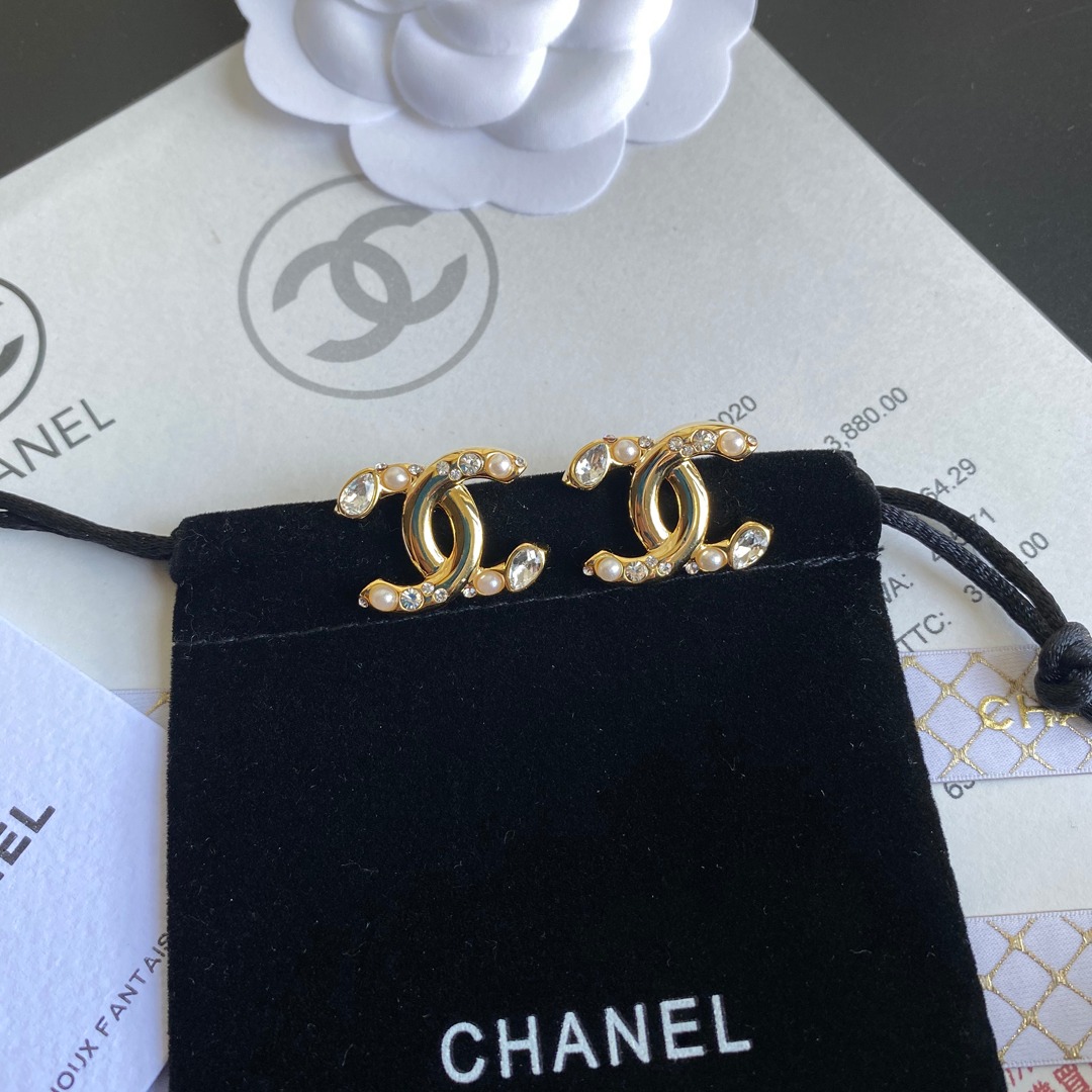 A054 Chanel earring 107655
