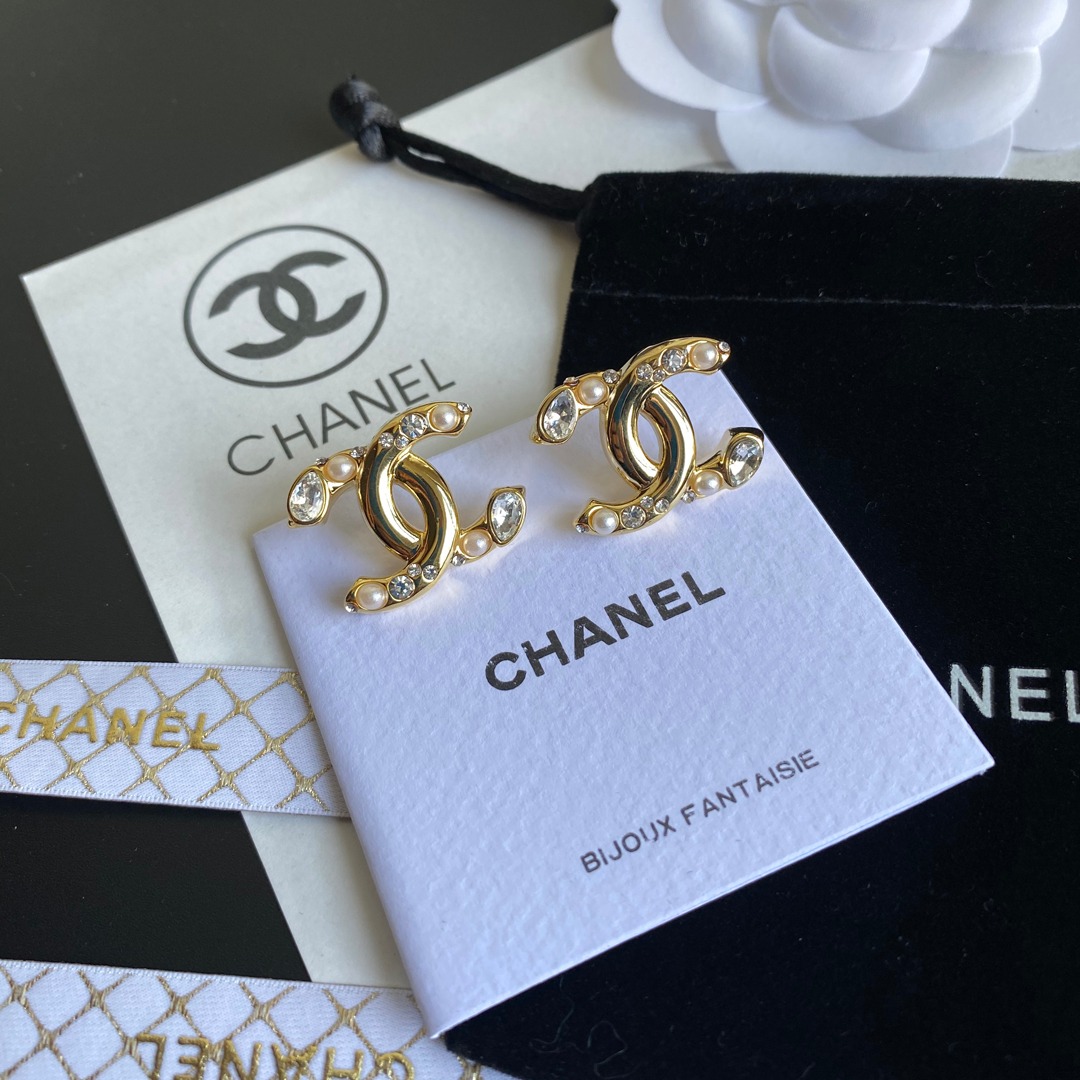 A054 Chanel earring 107655