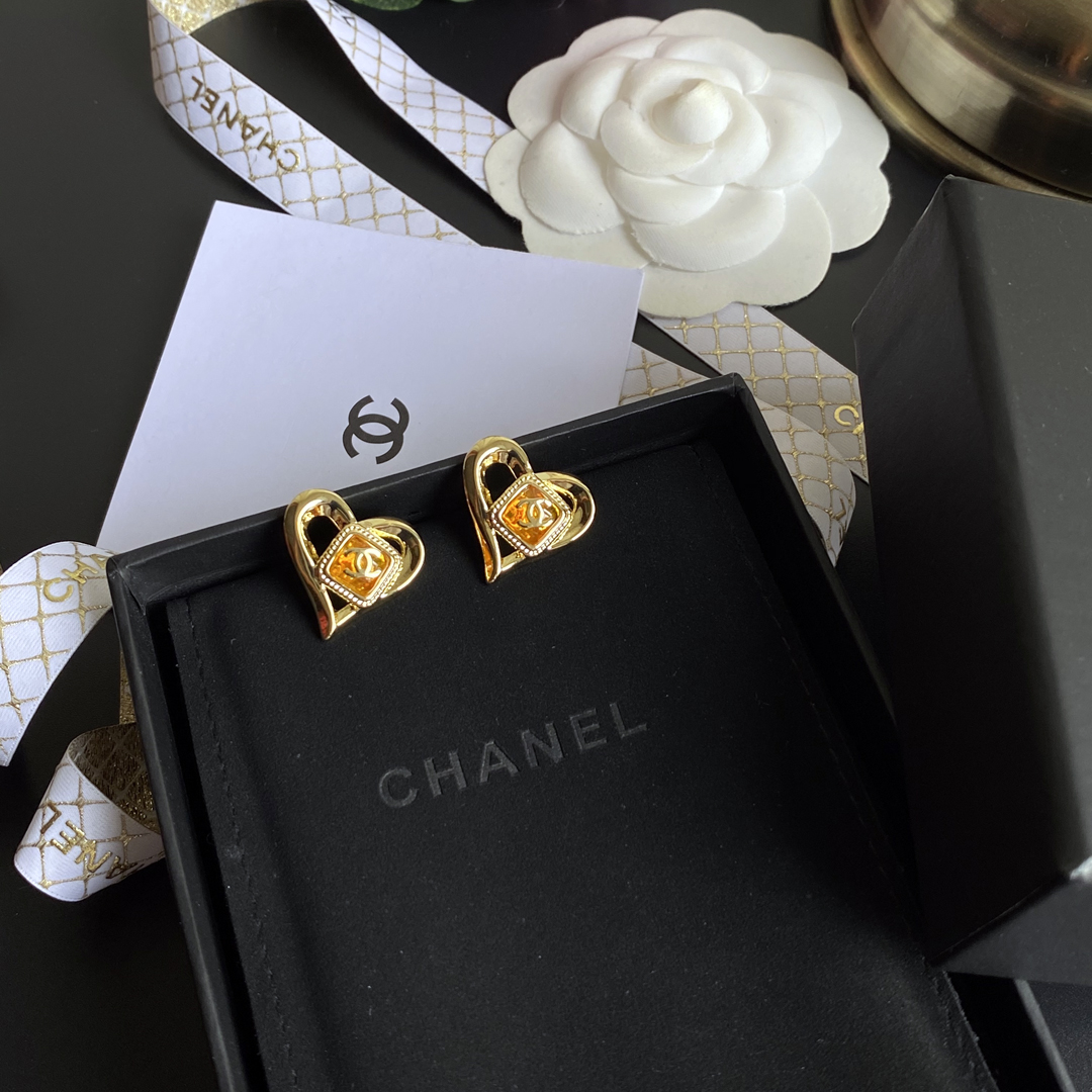 A691 Chanel earring 107659