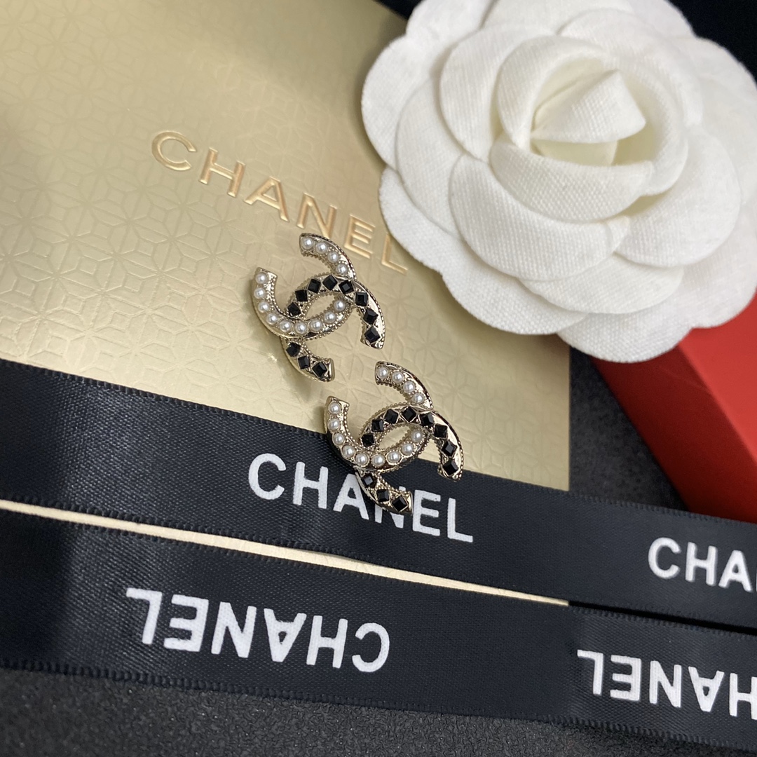 A082 Chanel earring 107668