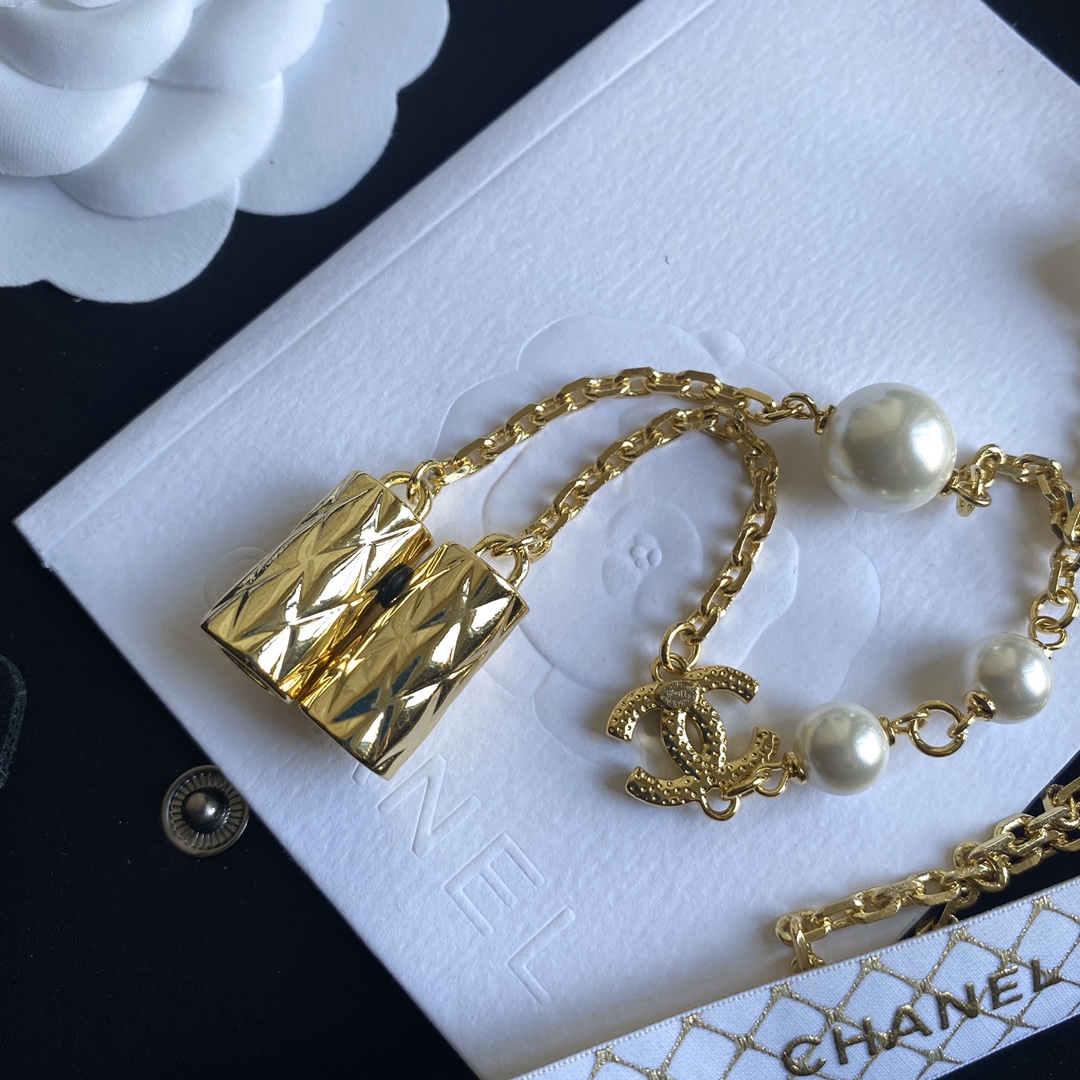 B234 Chanel ear phone necklace 107669