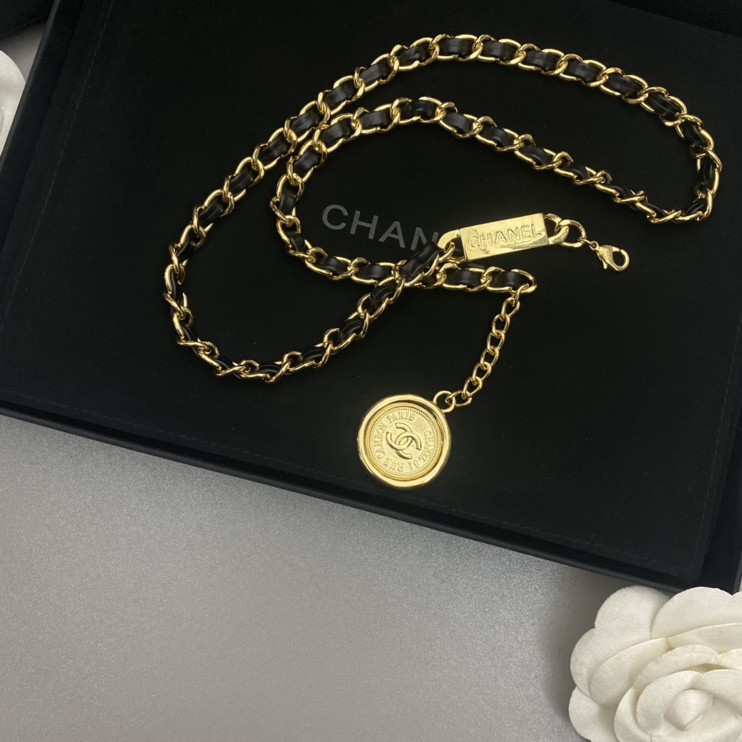 B049 Chanel waist Chian 107676