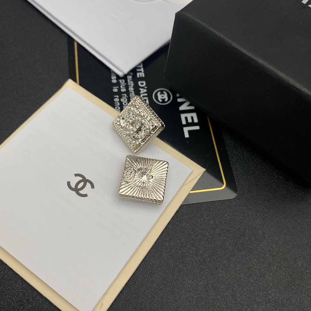 A363  Chanel earring 107687