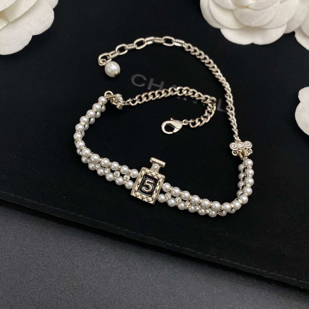 B274 Chanel necklace 107695