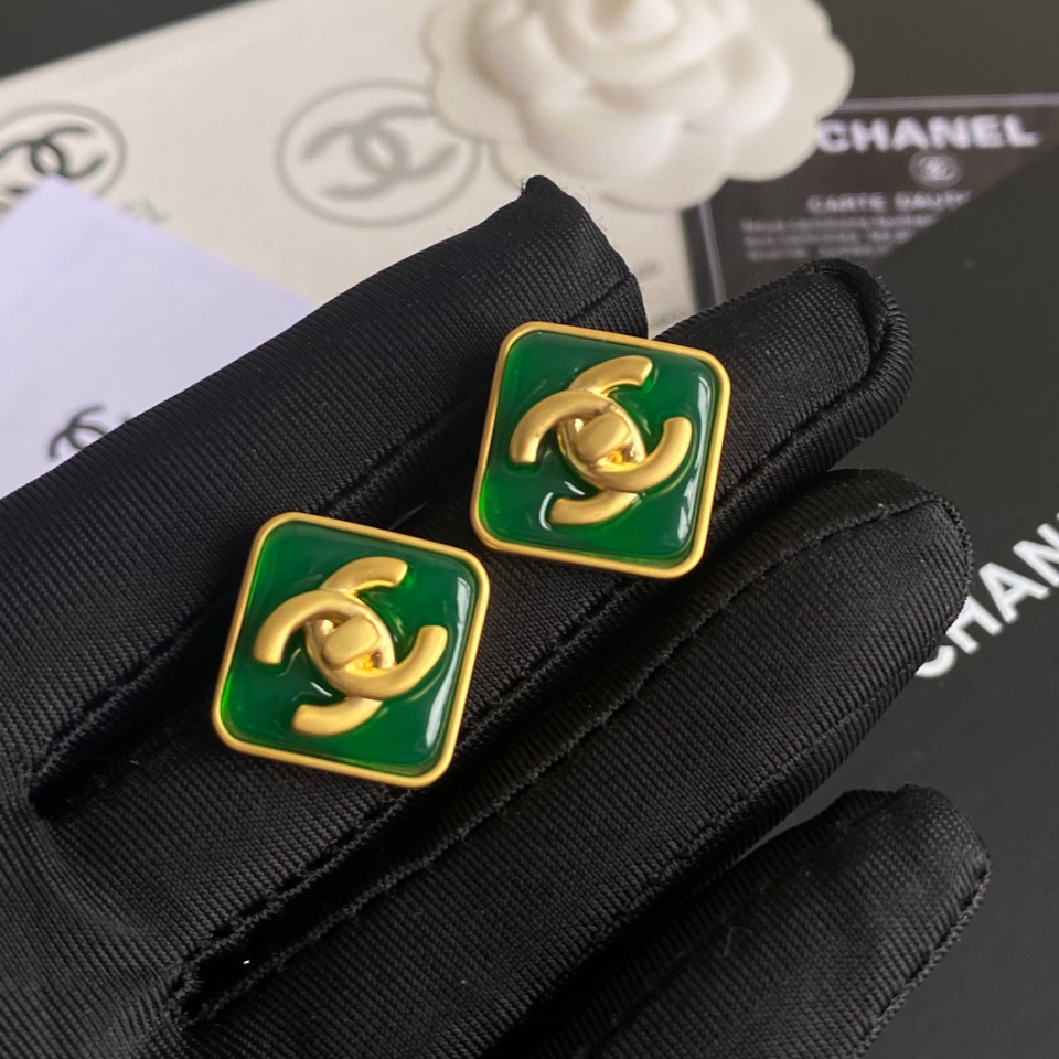 A558  Chanel earring 107712