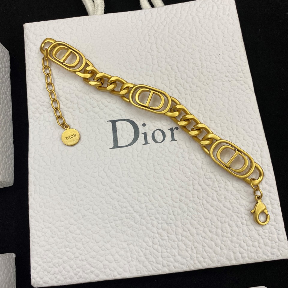 B143 Dior bracelet 107716