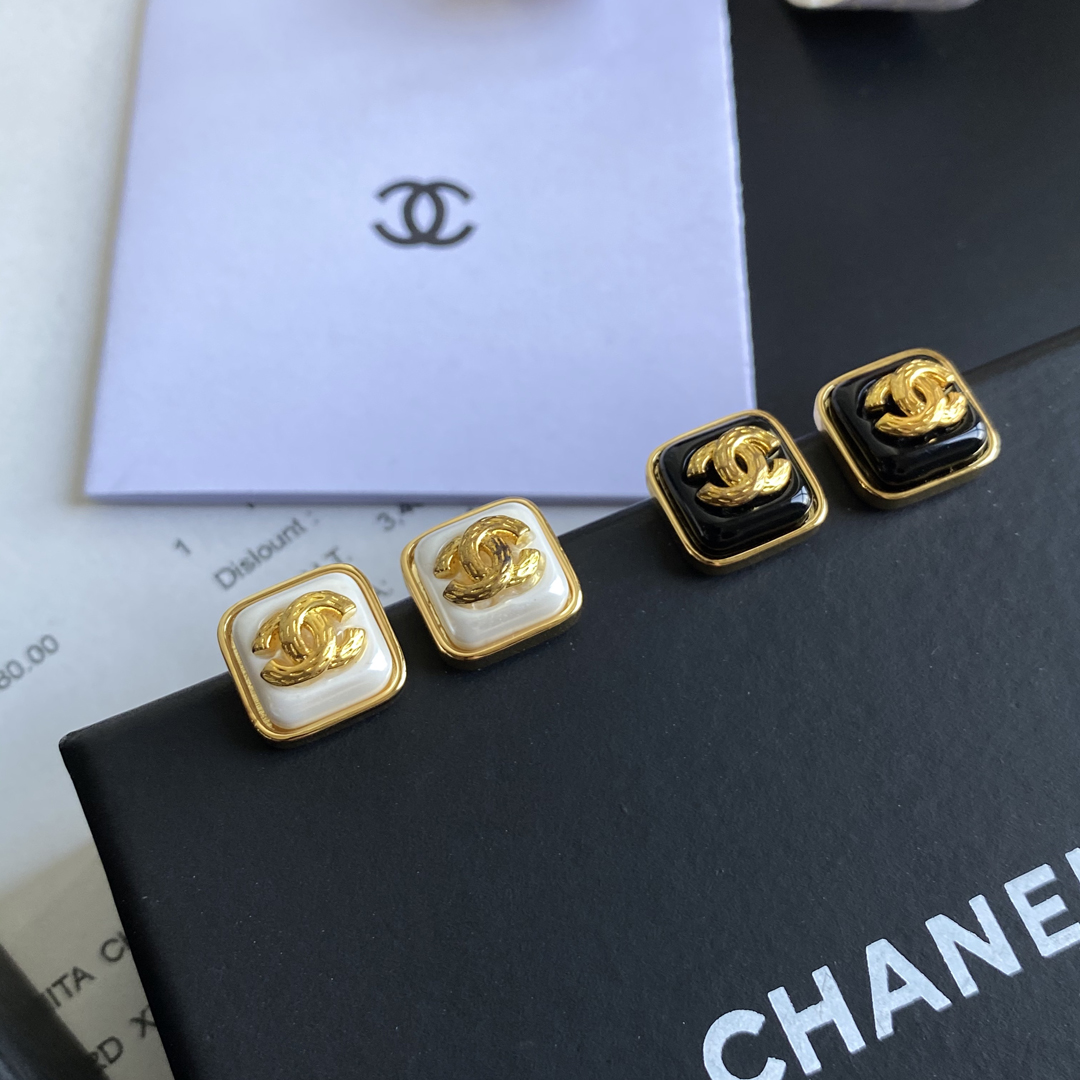 Chanel earring 107721