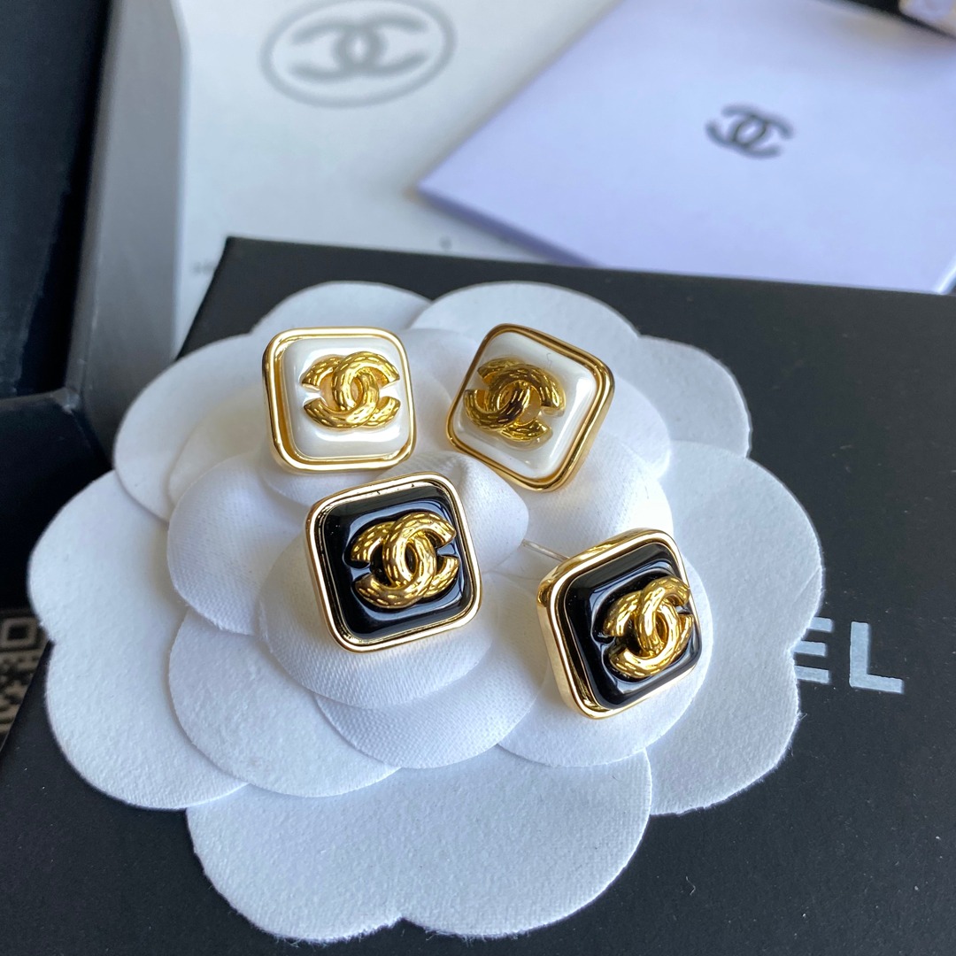 Chanel earring 107721