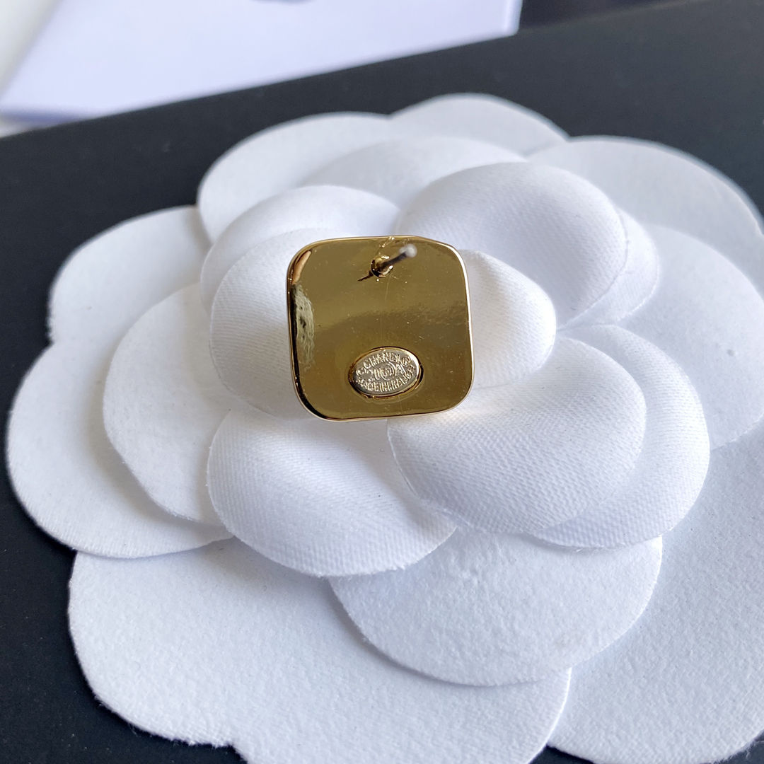 Chanel earring 107721