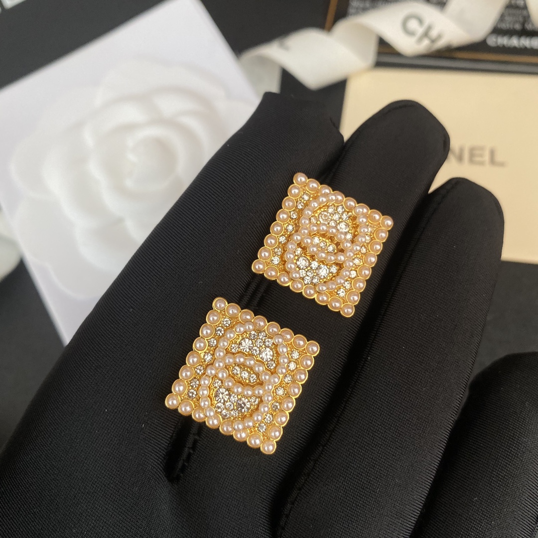 A273 Chanel earring 107726