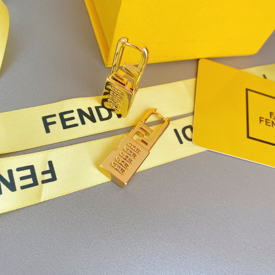 A626 FENDI earring 107740