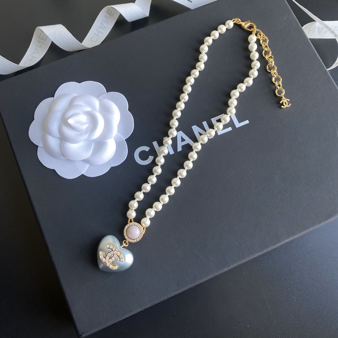 B064 Chanel necklace 107752