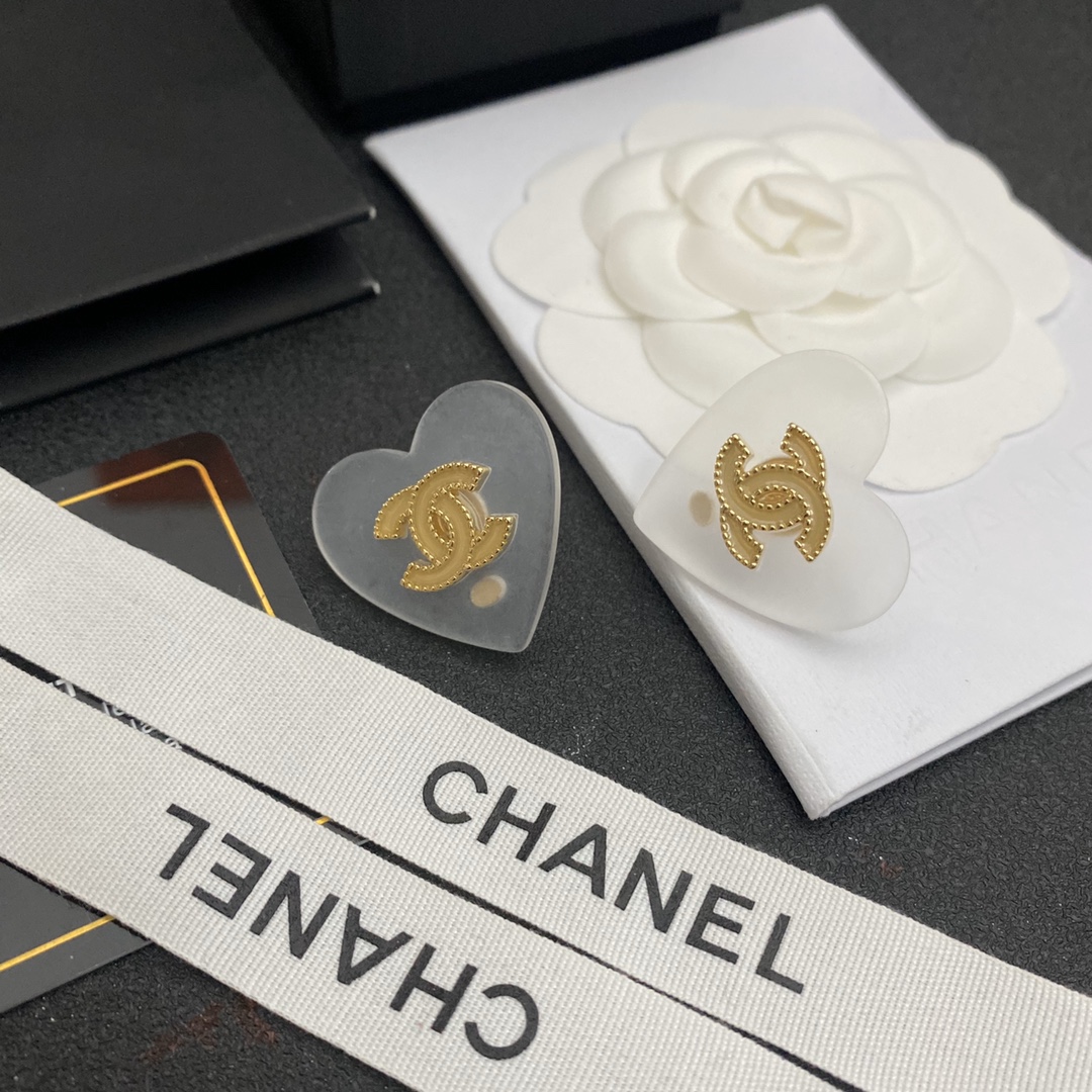 A683  Chanel earring 107782