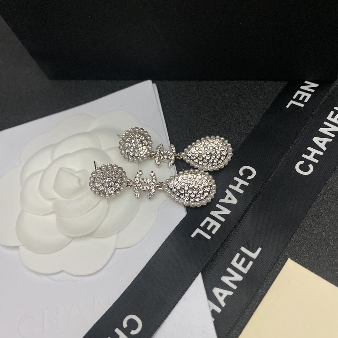 A033 Chanel earring  107798