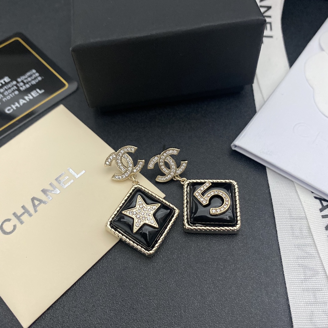 Chanel earring 107810