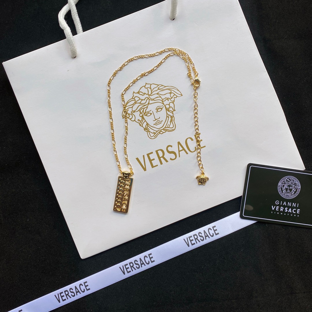 B057  VERSACE necklace 107825