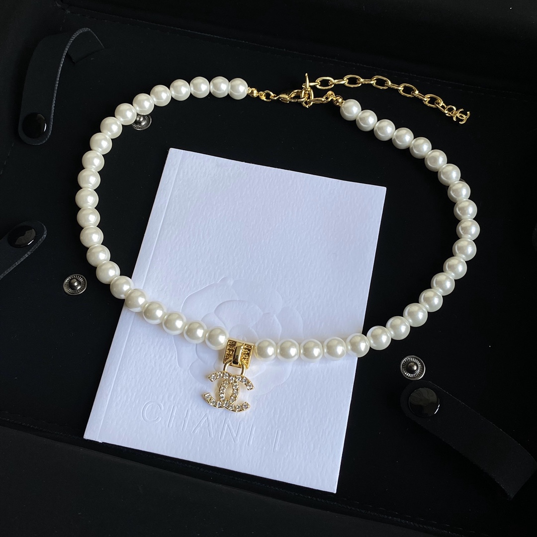 B065 Chanel necklace 107836
