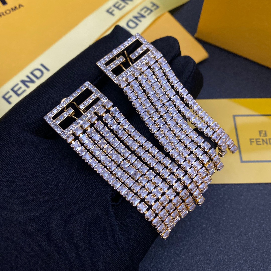 A095  FENDI-earring 107840