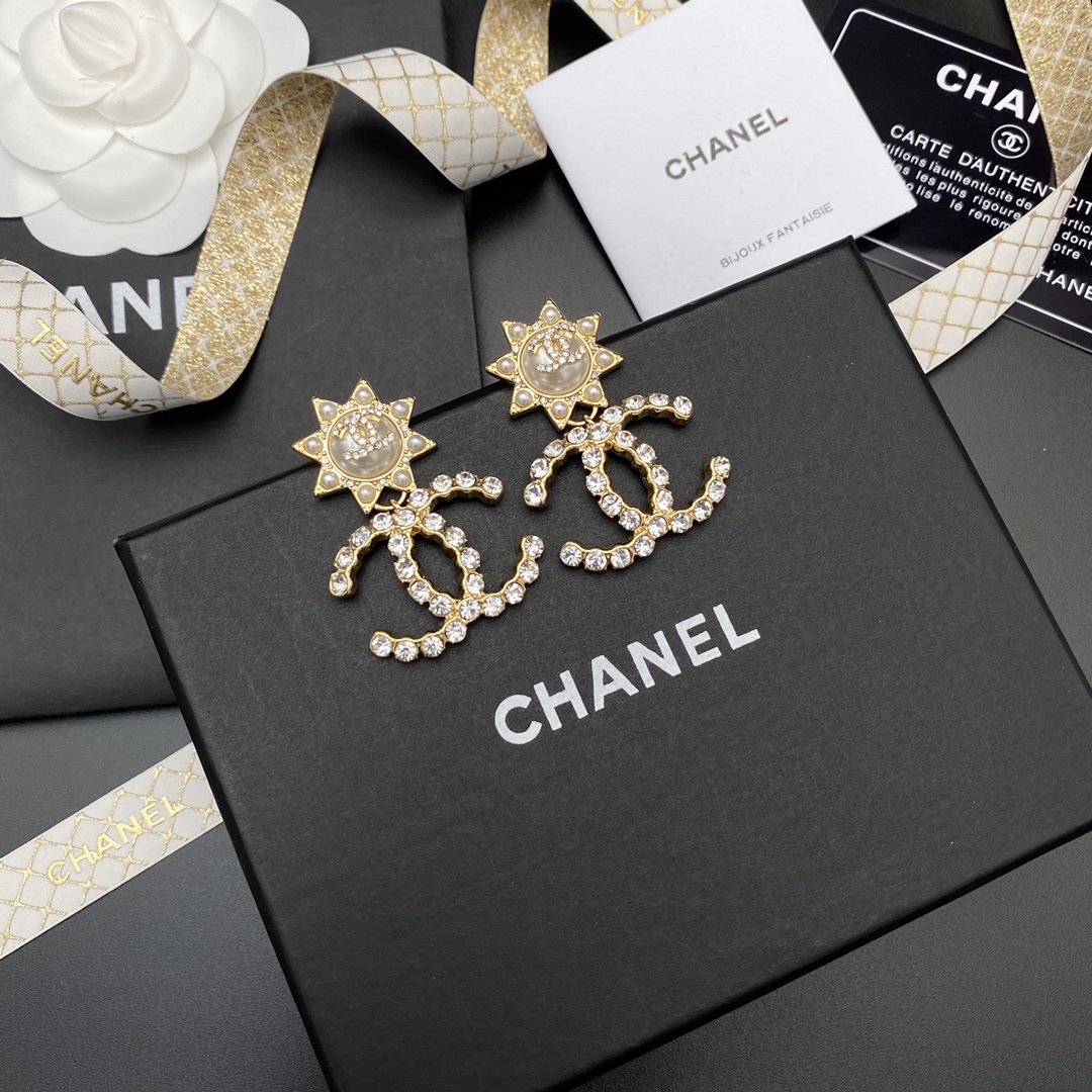 A527  Chanel earring 107842