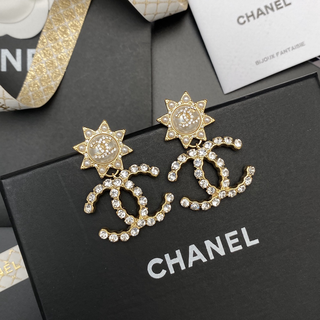 A527  Chanel earring 107842