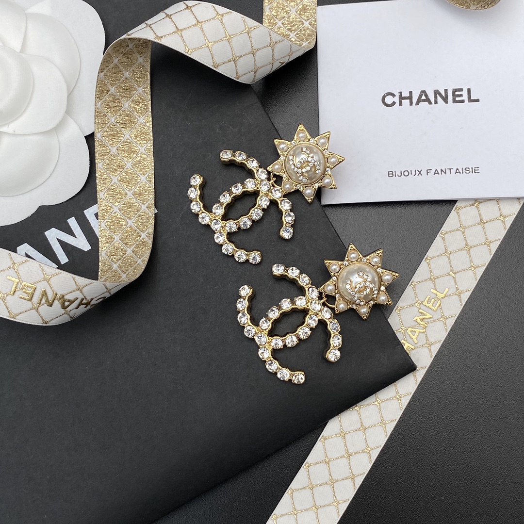 A527  Chanel earring 107842
