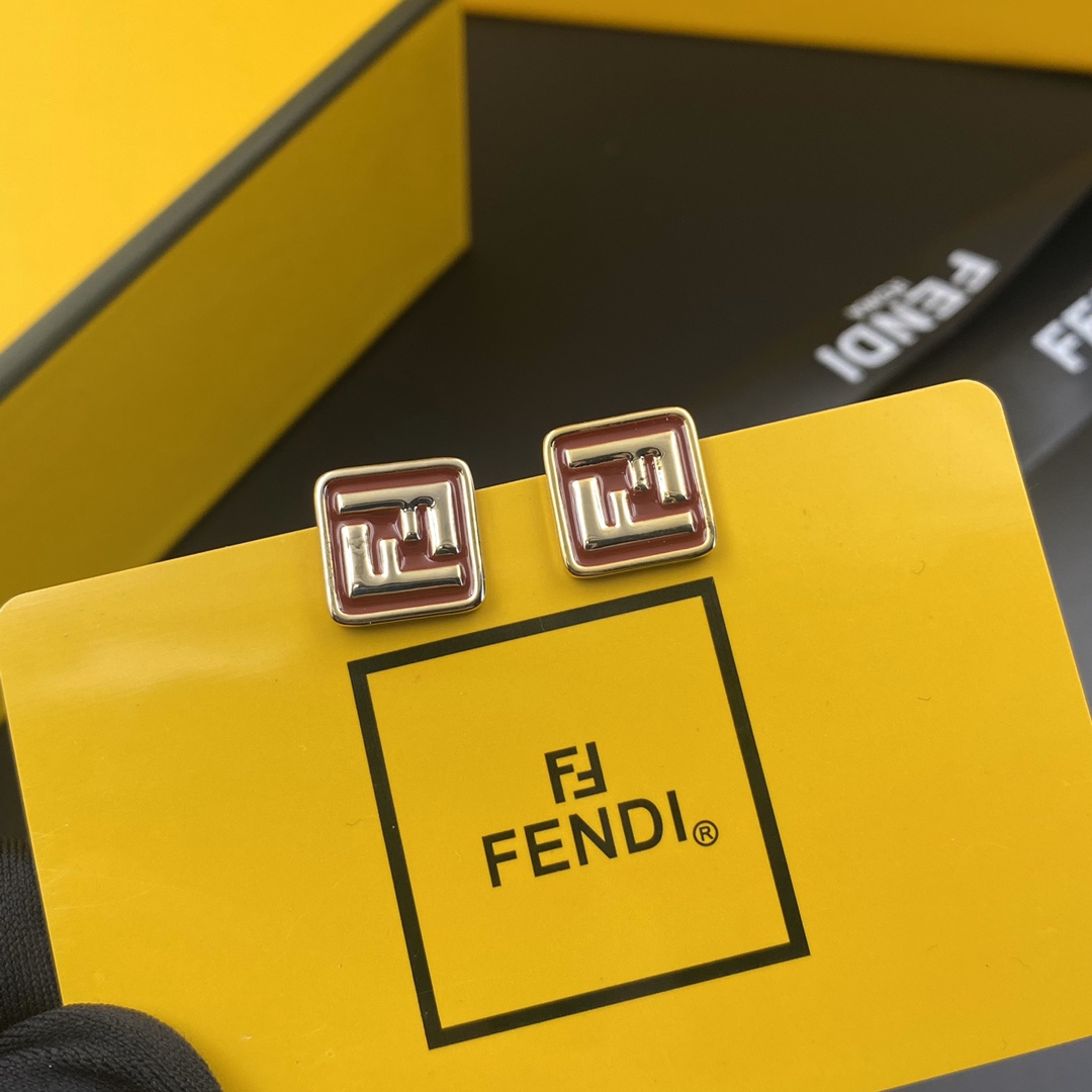 A105  FENDI-earring 107843