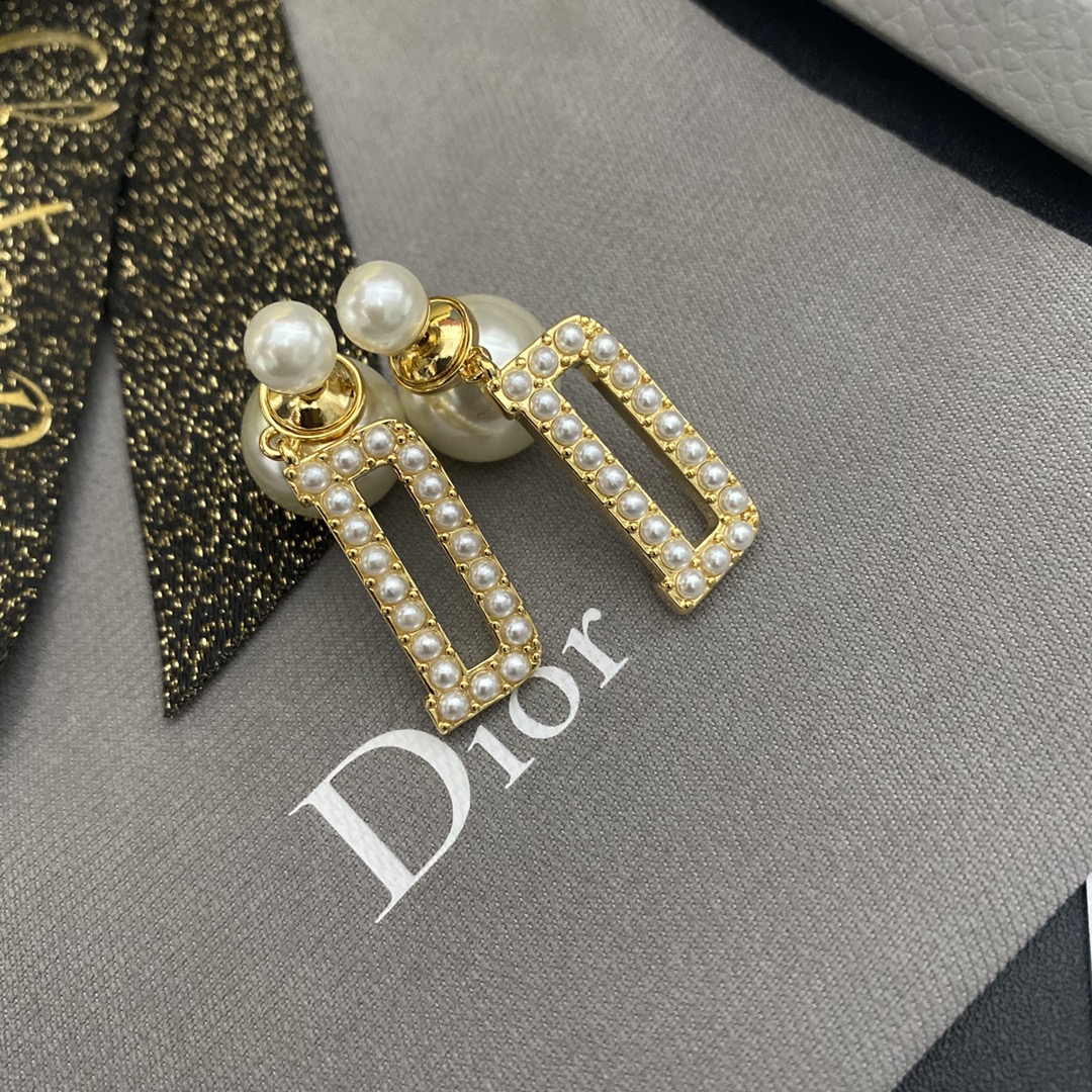 A081 Dior earring 107862