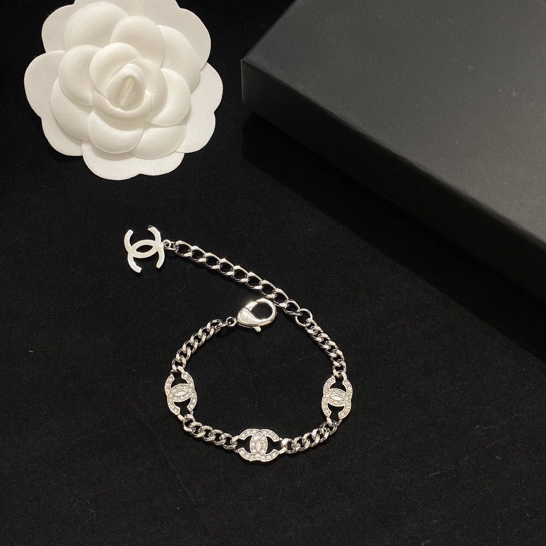 B319 Chanel bracelet 107874