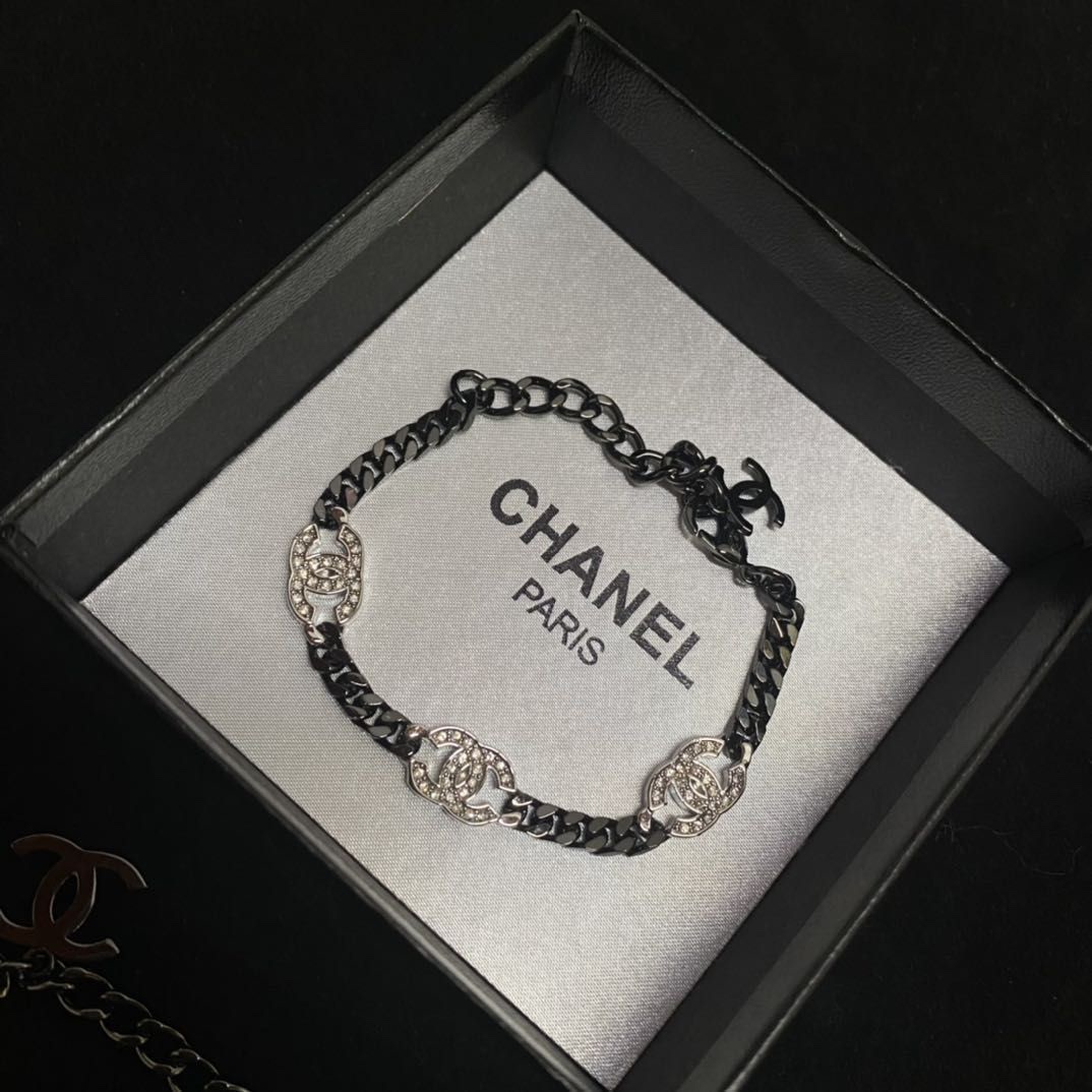 B319 Chanel bracelet 107874