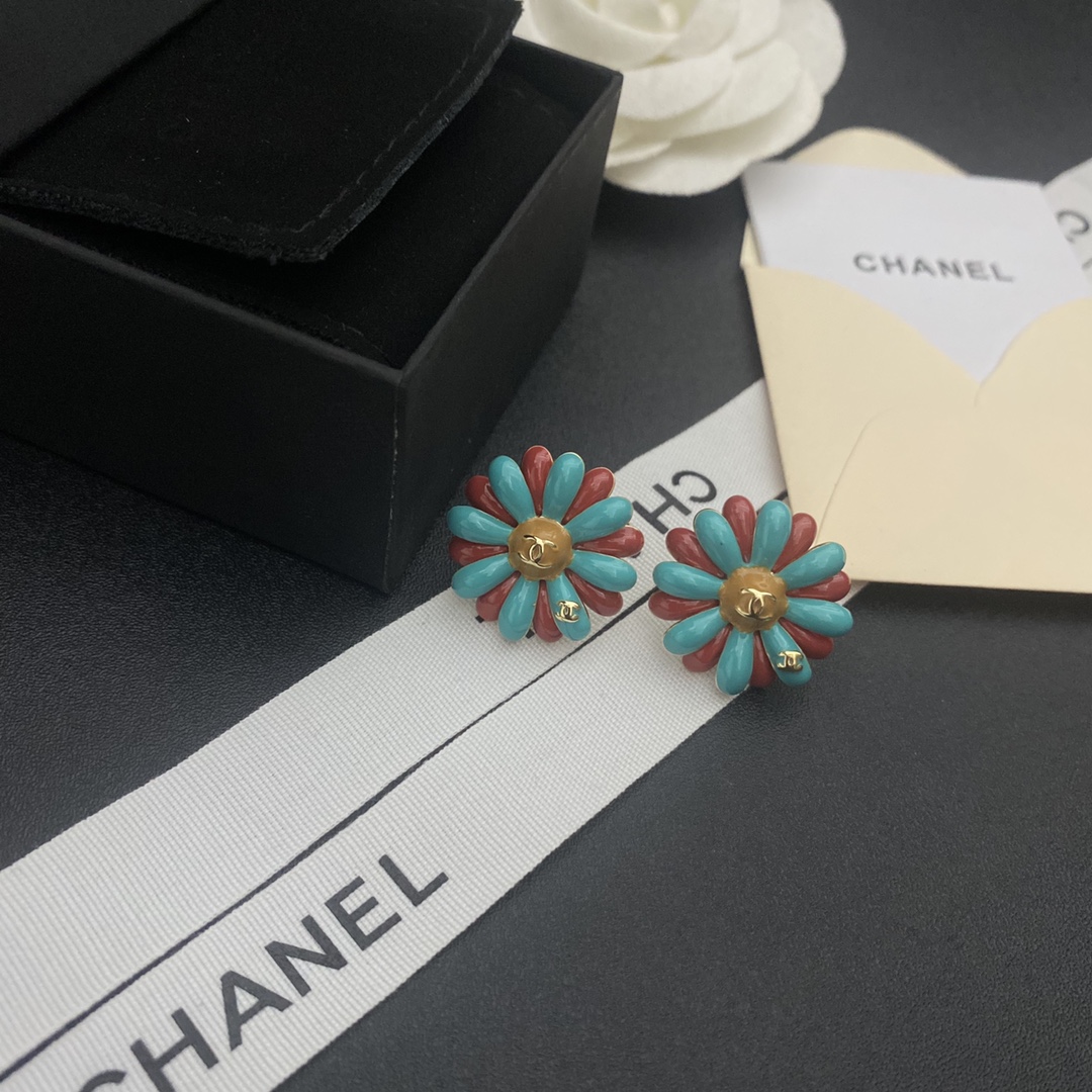 A419  Chanel earring 107890