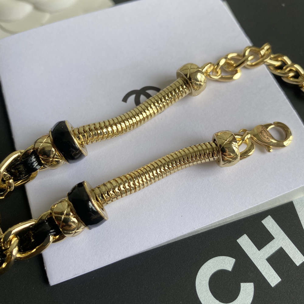 B228 Chanel bracelet 107909
