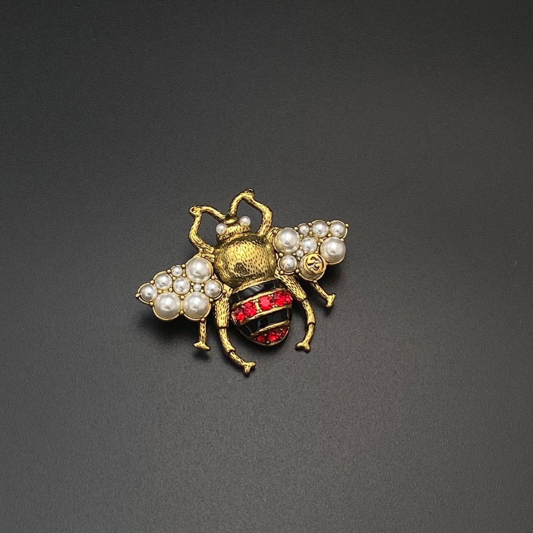 C220 Gucci brooch 107913