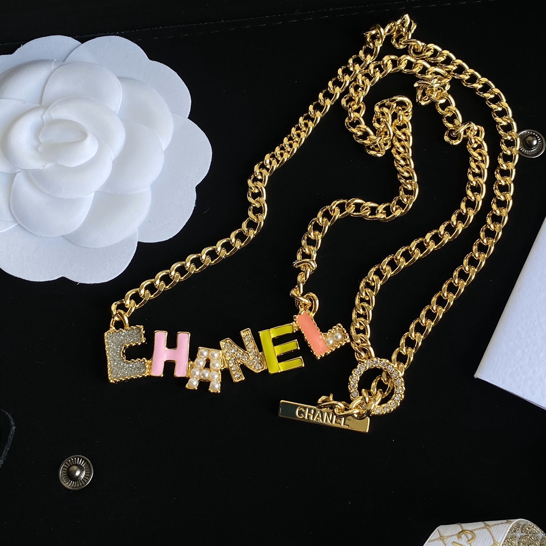 B321 Chanel necklace 107939