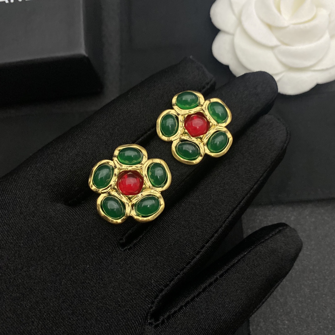 A127  Chanel earring 107948