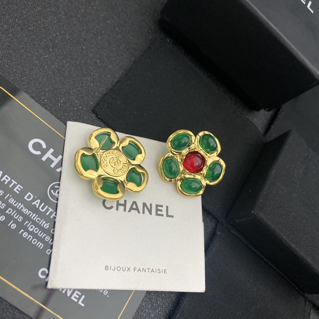 A127  Chanel earring 107948