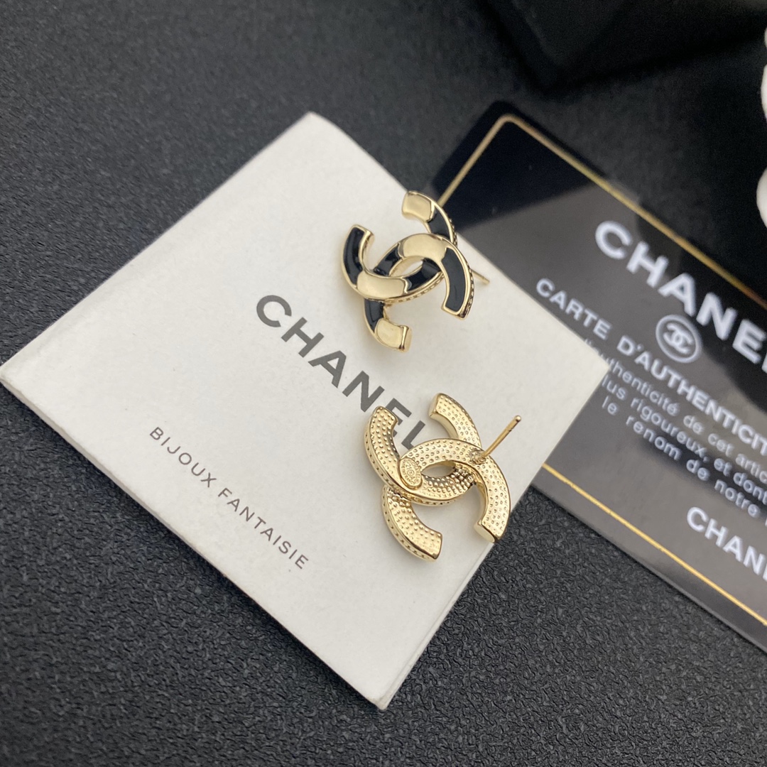 A520 Chanel earring 107950