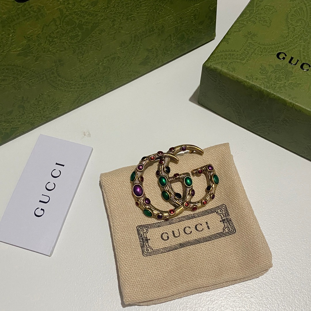 C027 Gucci brooch 107978