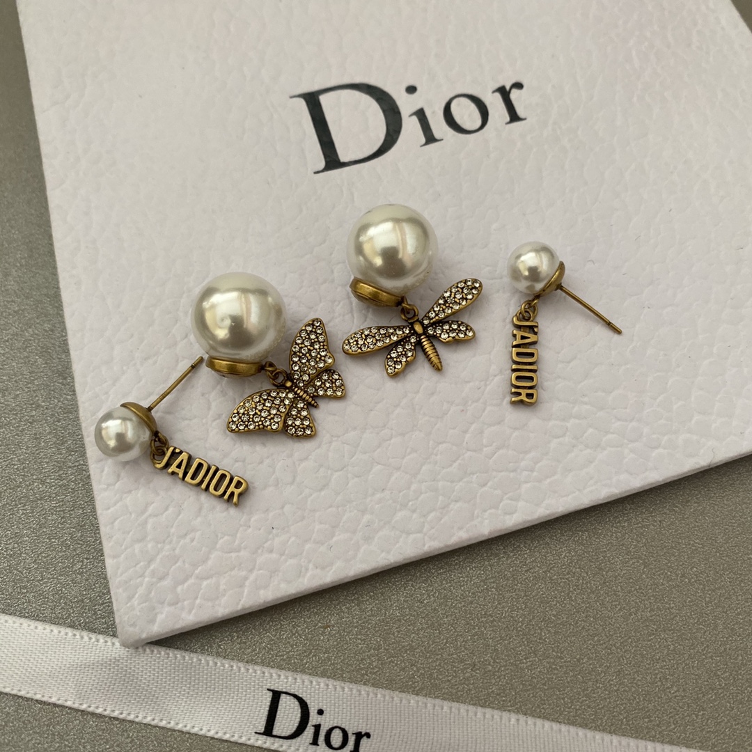 A807 Dior earring 104464