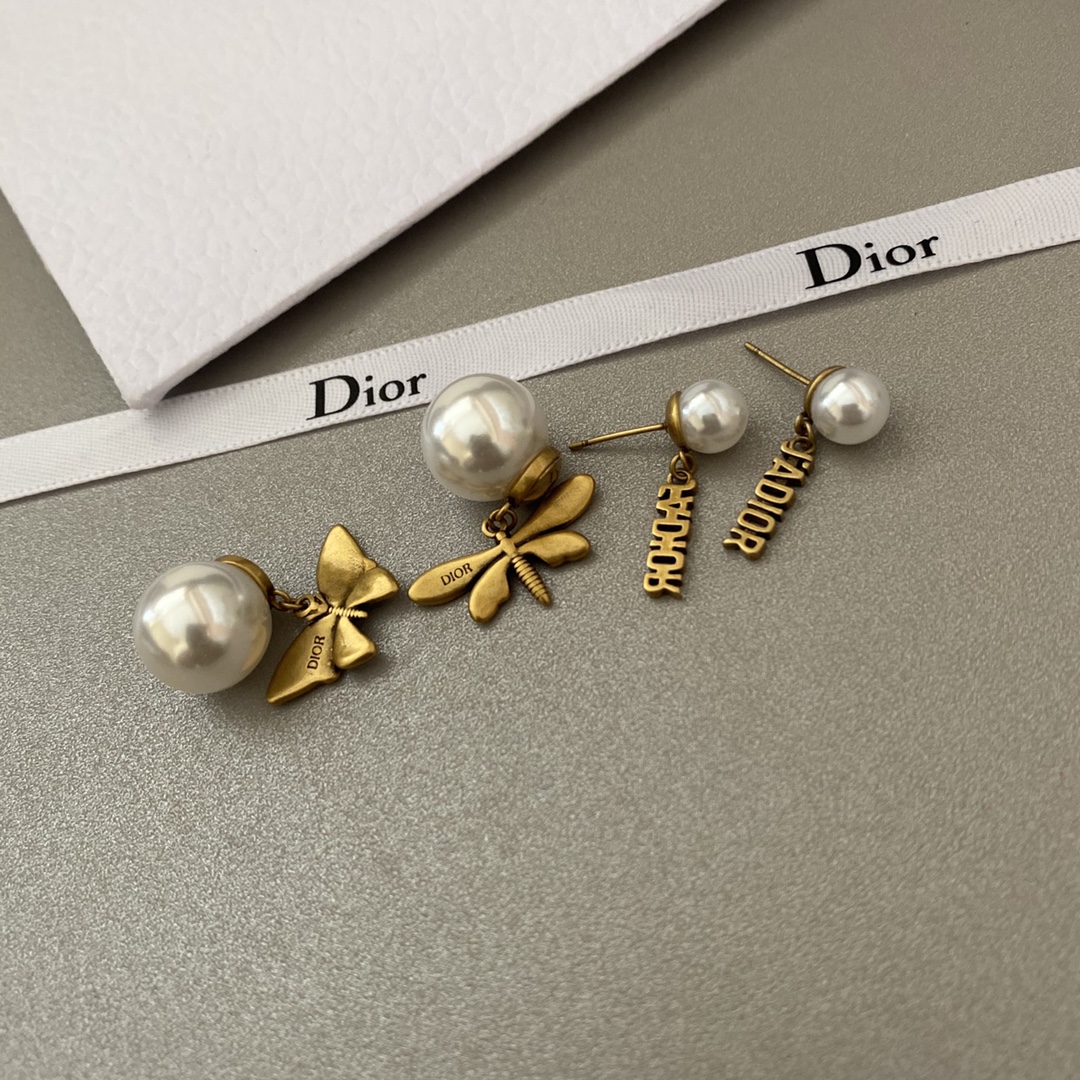 A807 Dior earring 104464