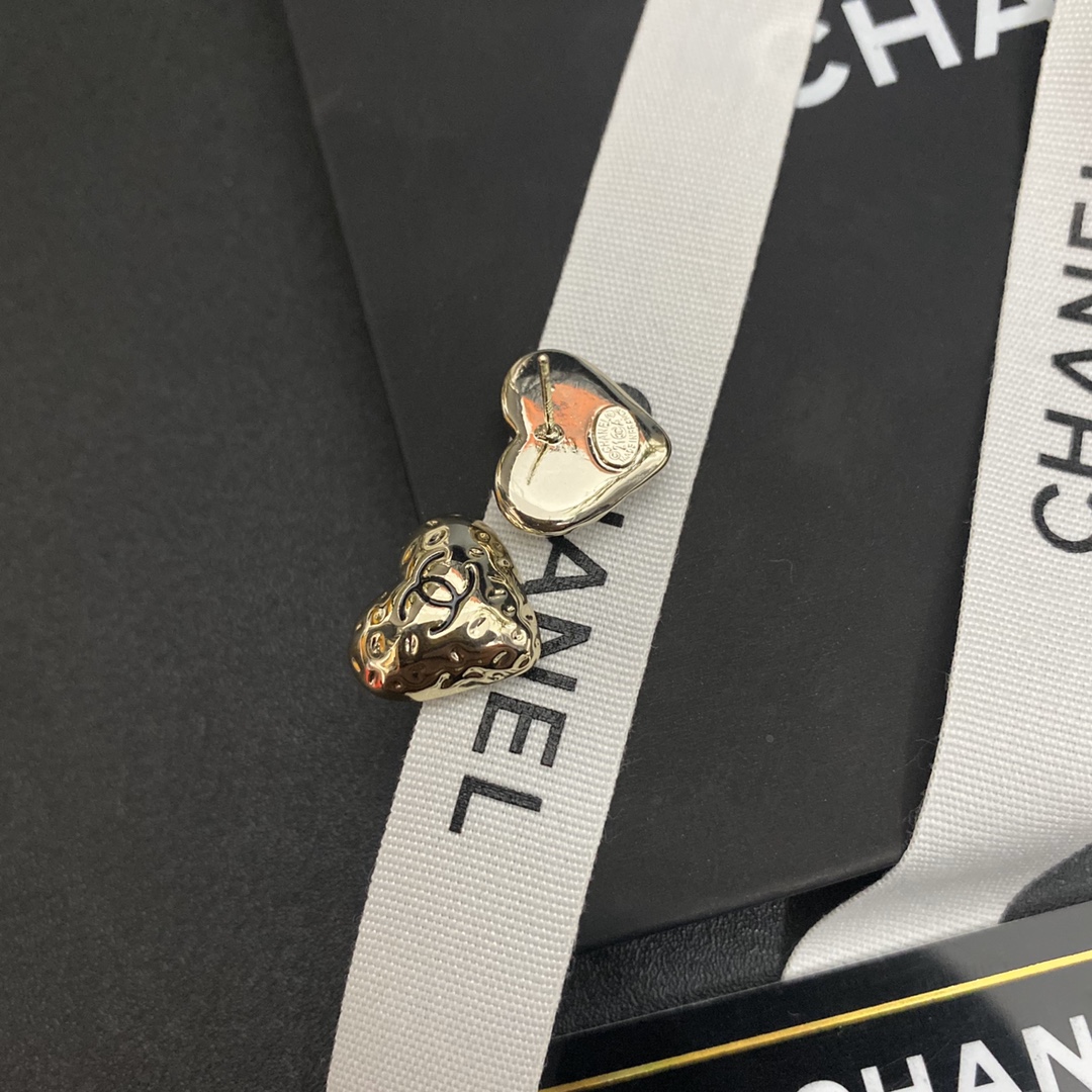 A253 Chanel earring 108009