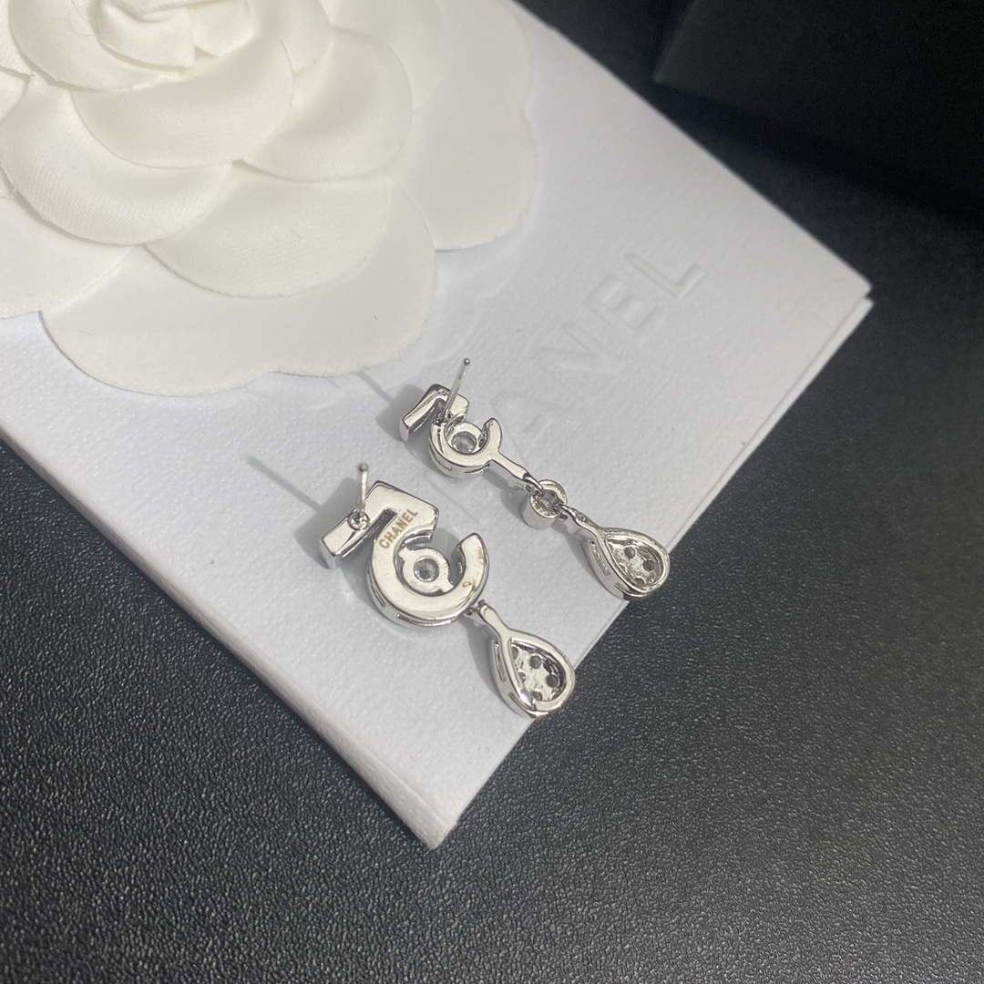 A294 Chanel earring 108015