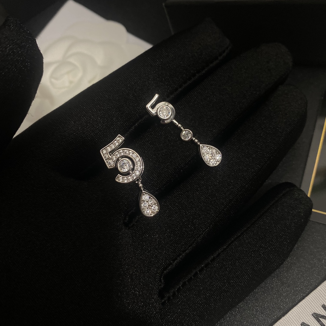 A294 Chanel earring 108015