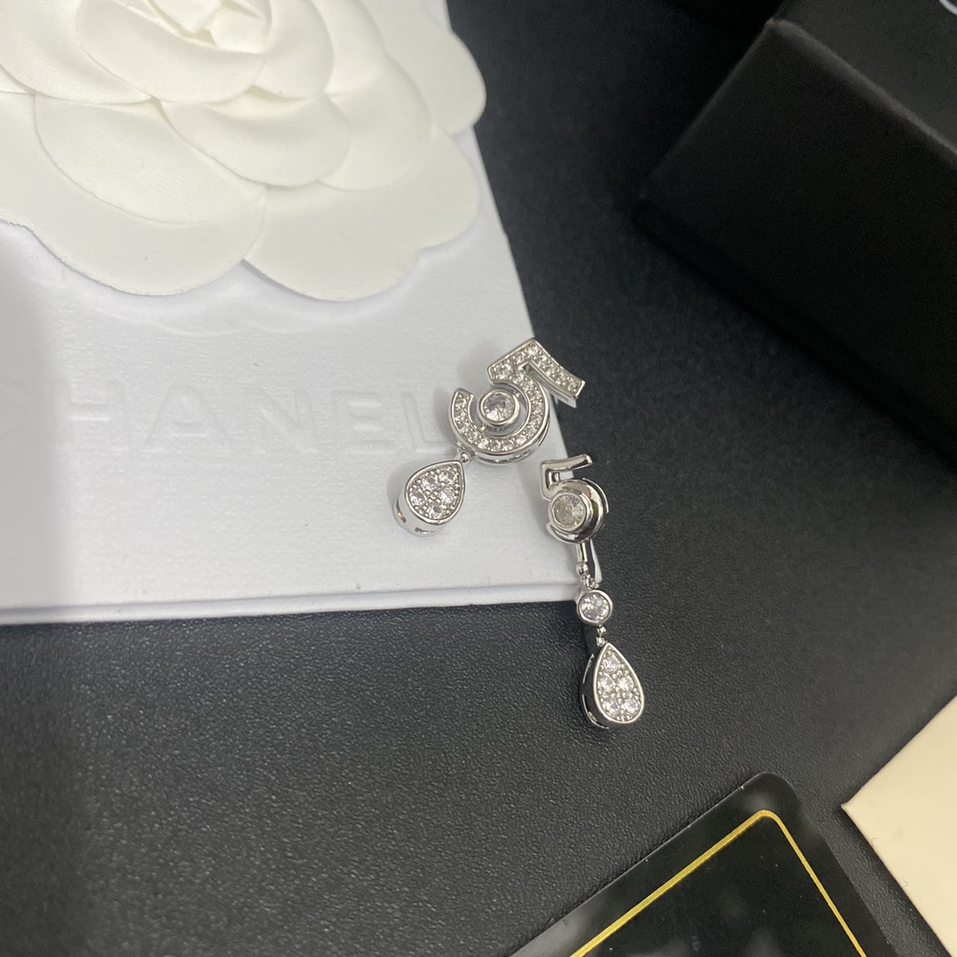 A294 Chanel earring 108015