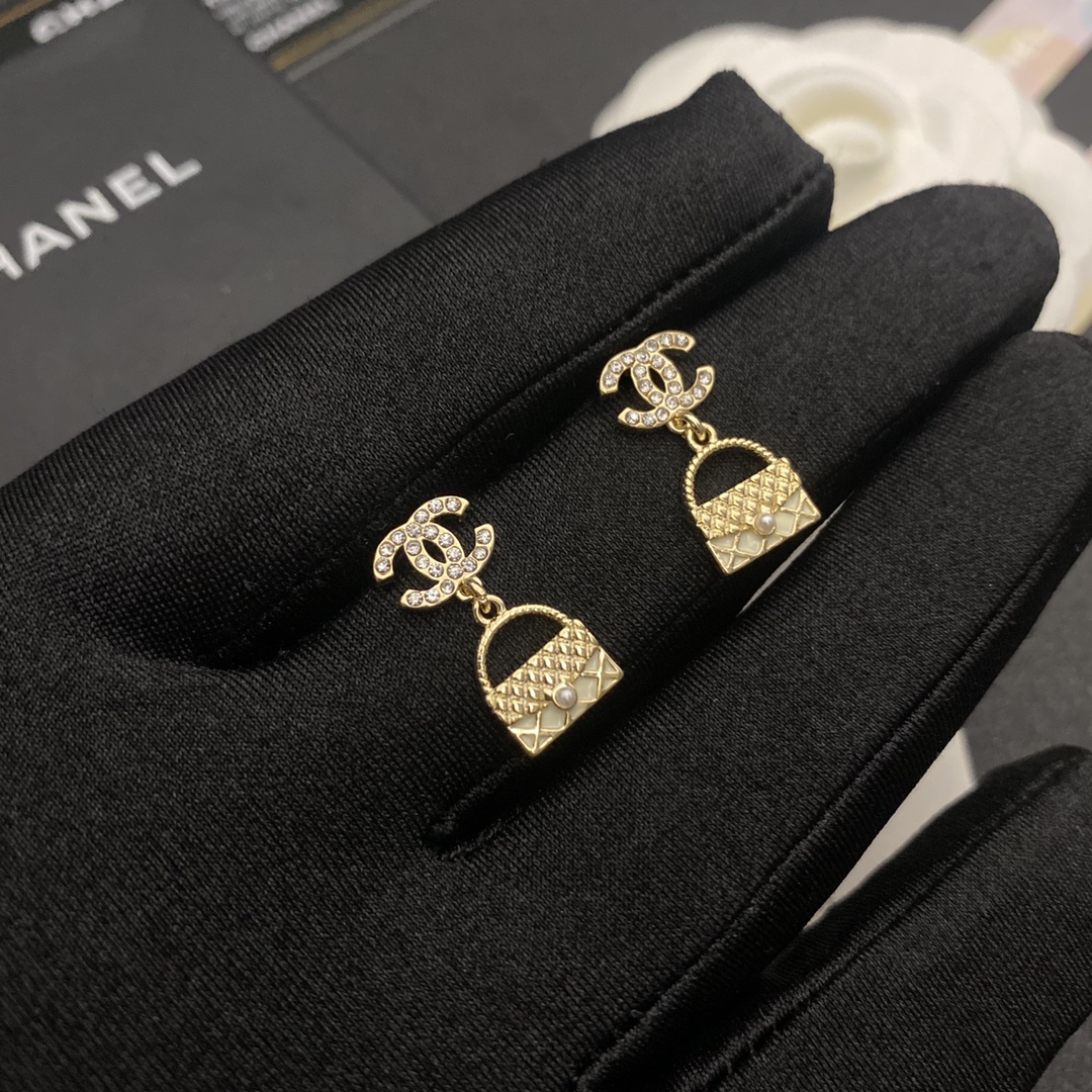 A412 Chanel earring 108026