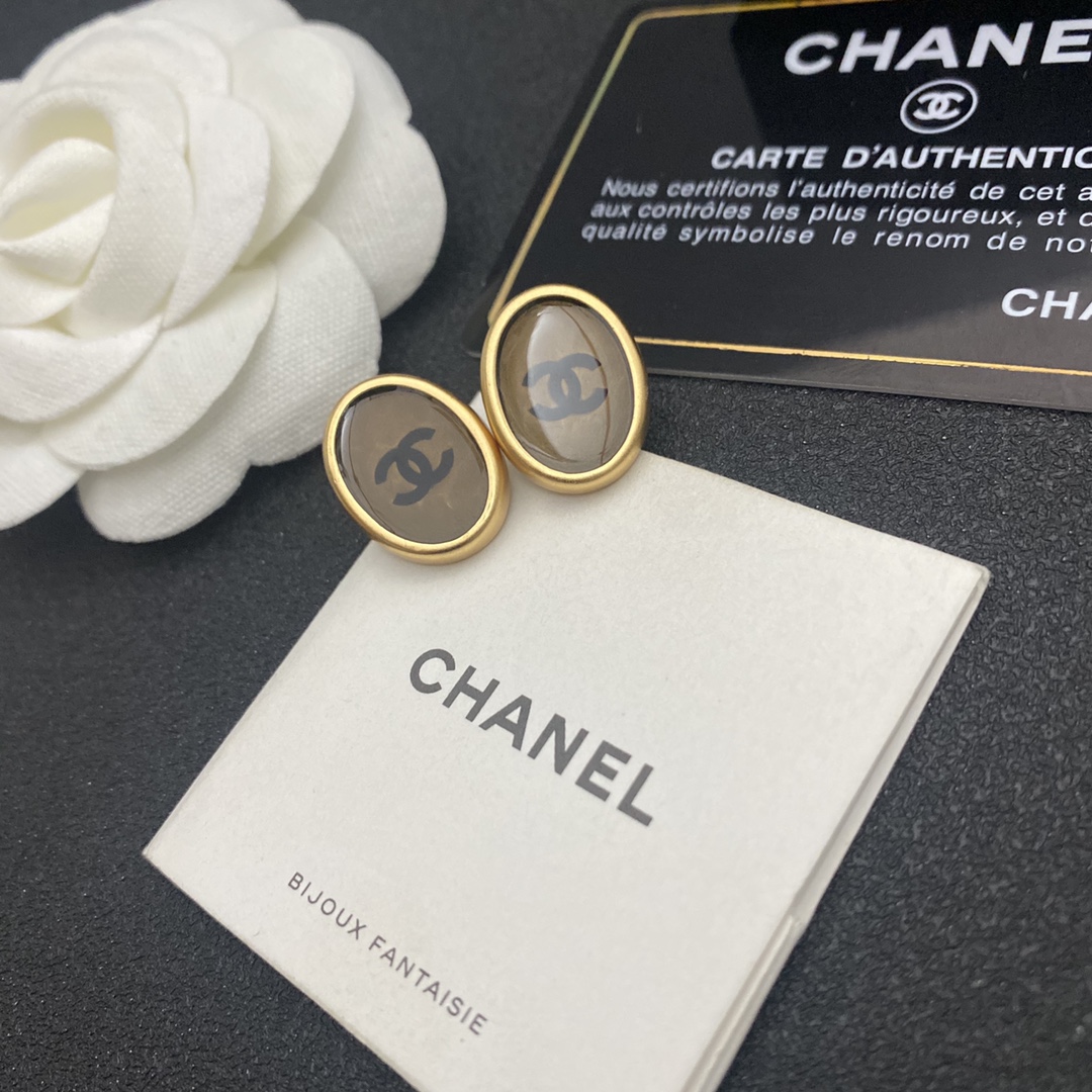 A802  Chanel earring 108037