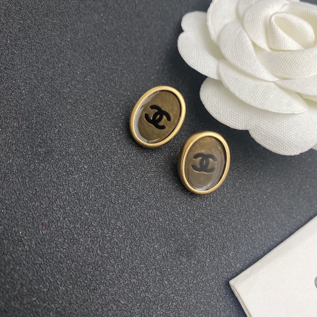 A802  Chanel earring 108037